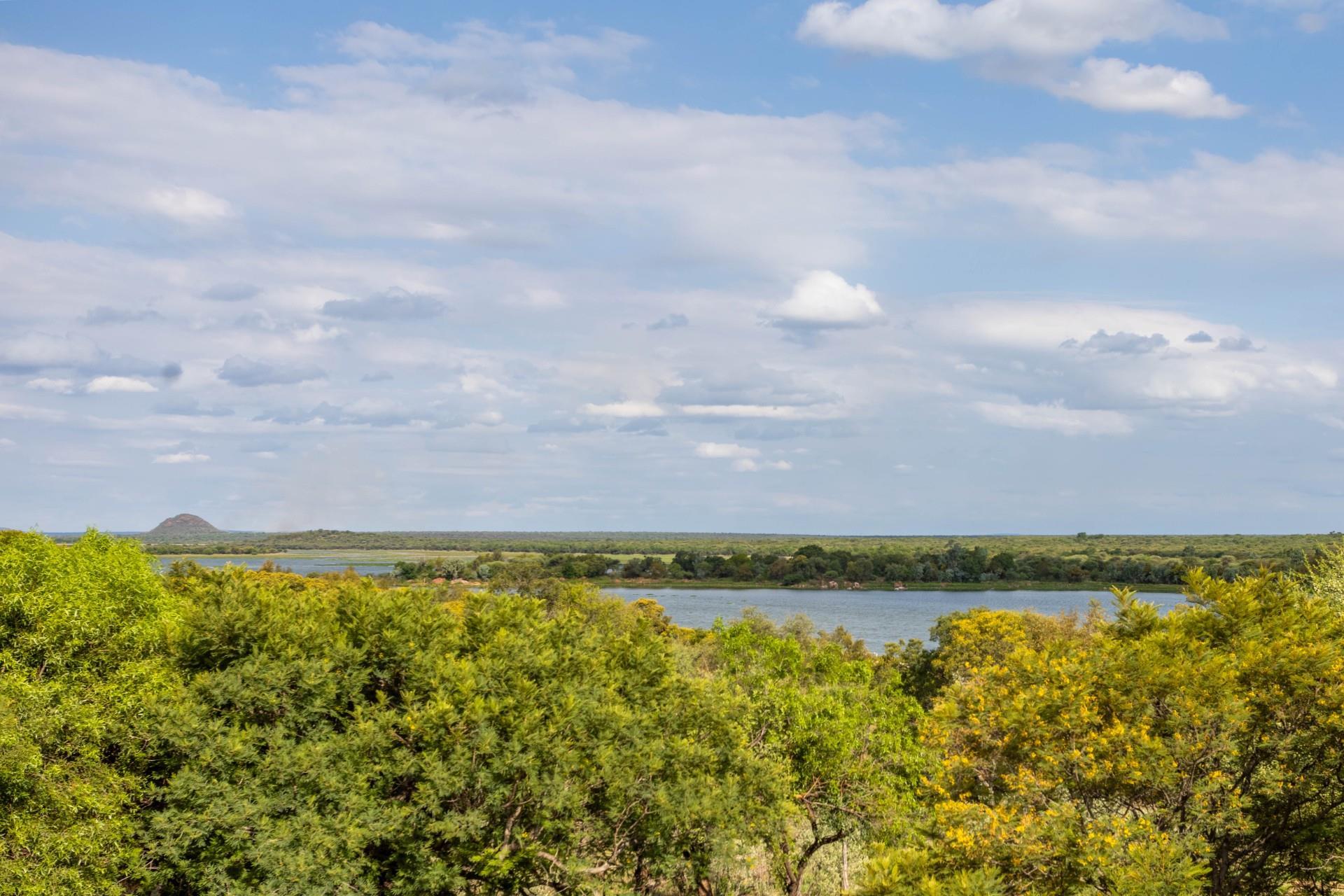 Vaalkop Dam Bush Lodge — photograph 2