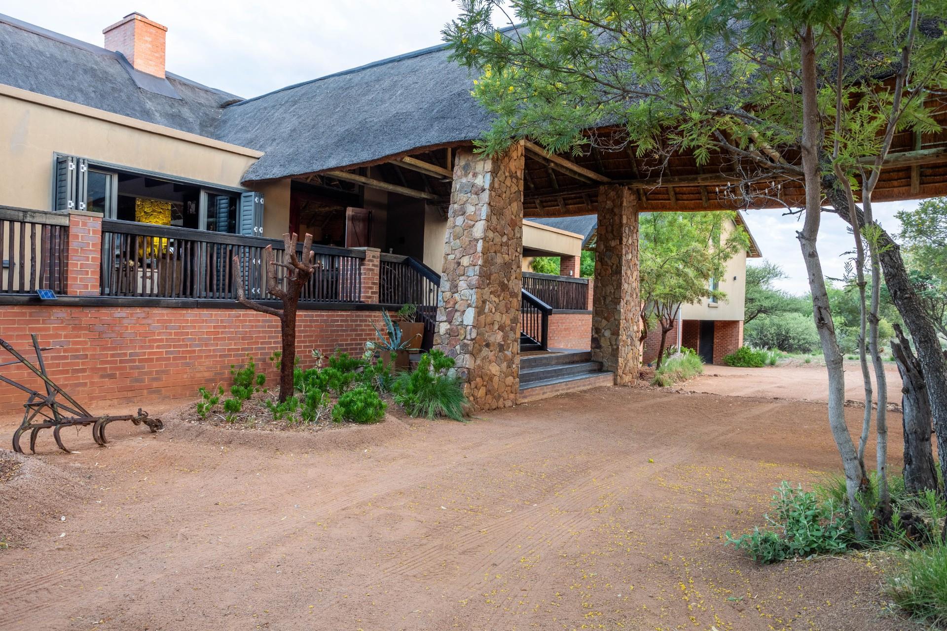 Vaalkop Dam Bush Lodge — photograph 4