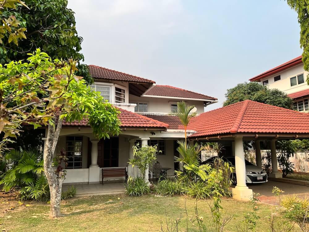 4-Bedroom House in Chiang Mai — photograph 2