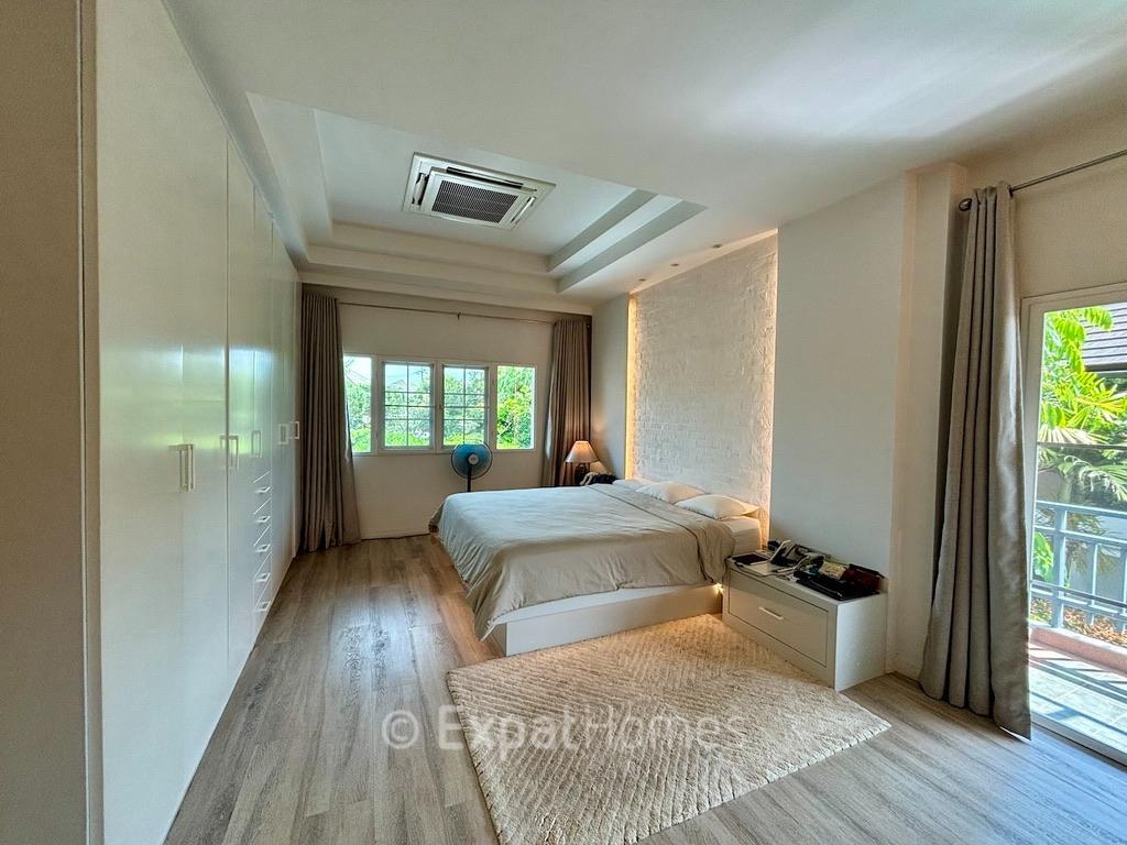 5-Bedroom House in Hang Dong — photograph 5