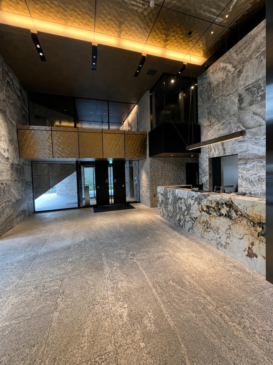 Hotel-Style Corner Residence in Fukuoka — photograph 4