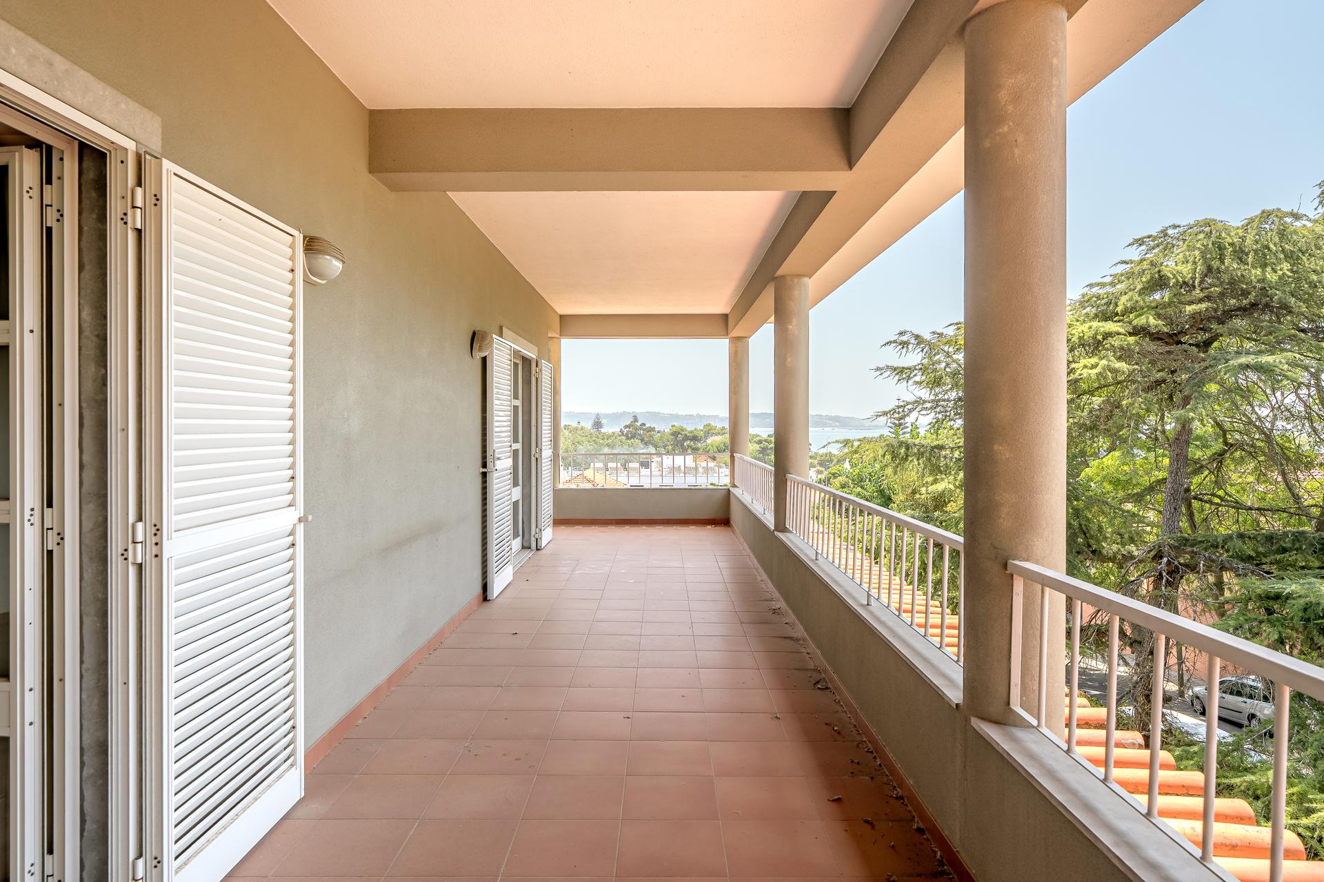 5-Bedroom House in Caxias, Oeiras — photograph 2
