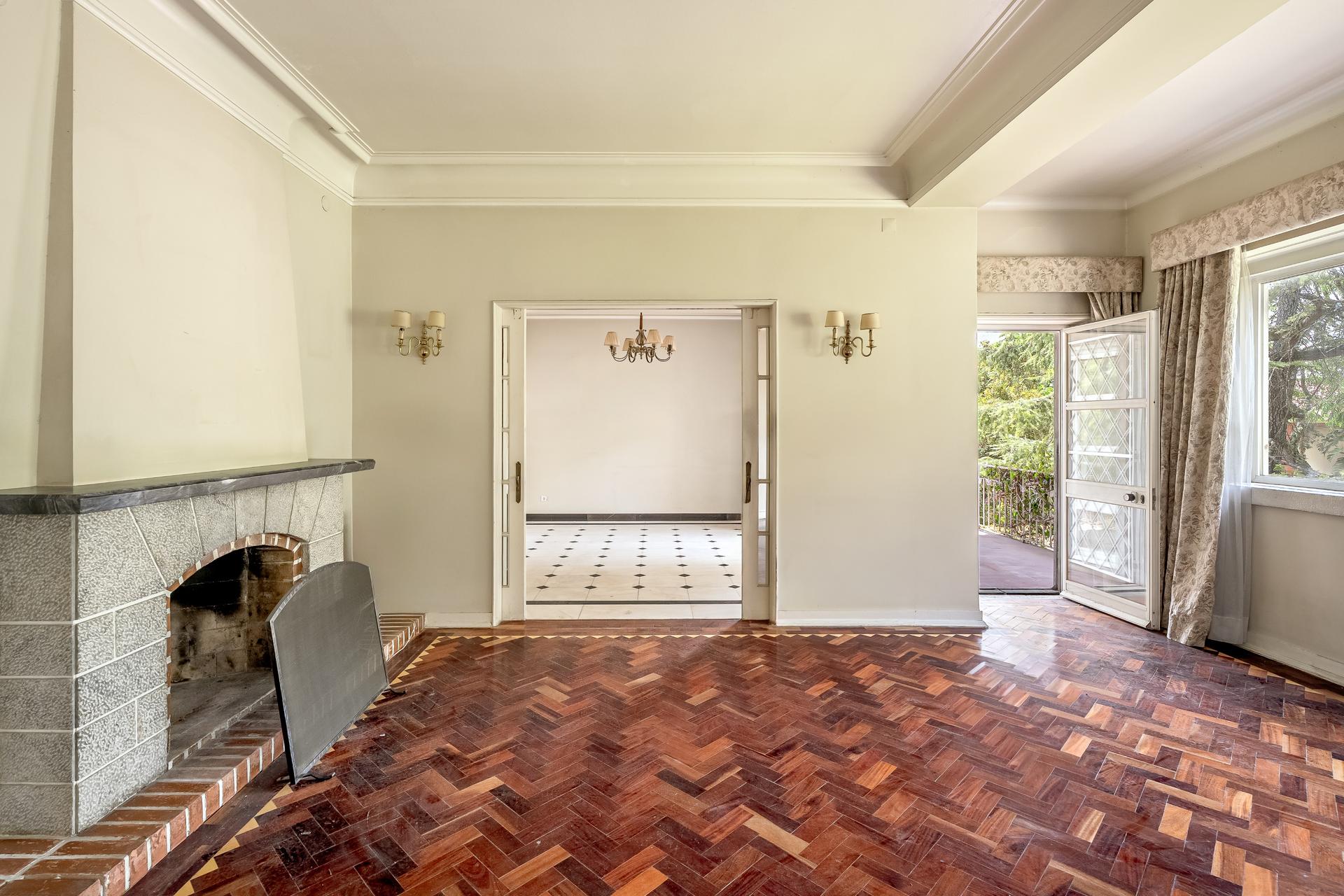 5-Bedroom House in Caxias, Oeiras — photograph 3
