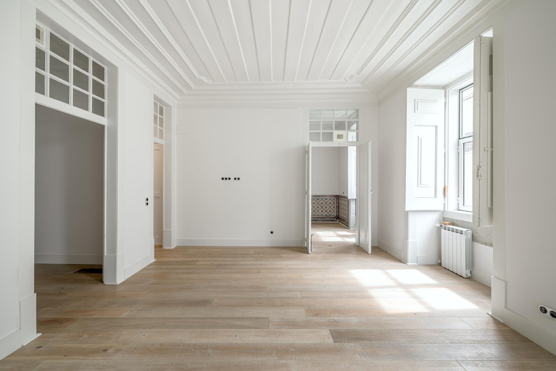 2-Bedroom Apartment in Lisboa — photograph 4