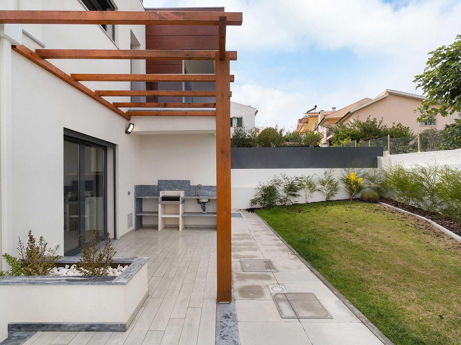 3-Bedroom House with Garden in Cascais — photograph 3