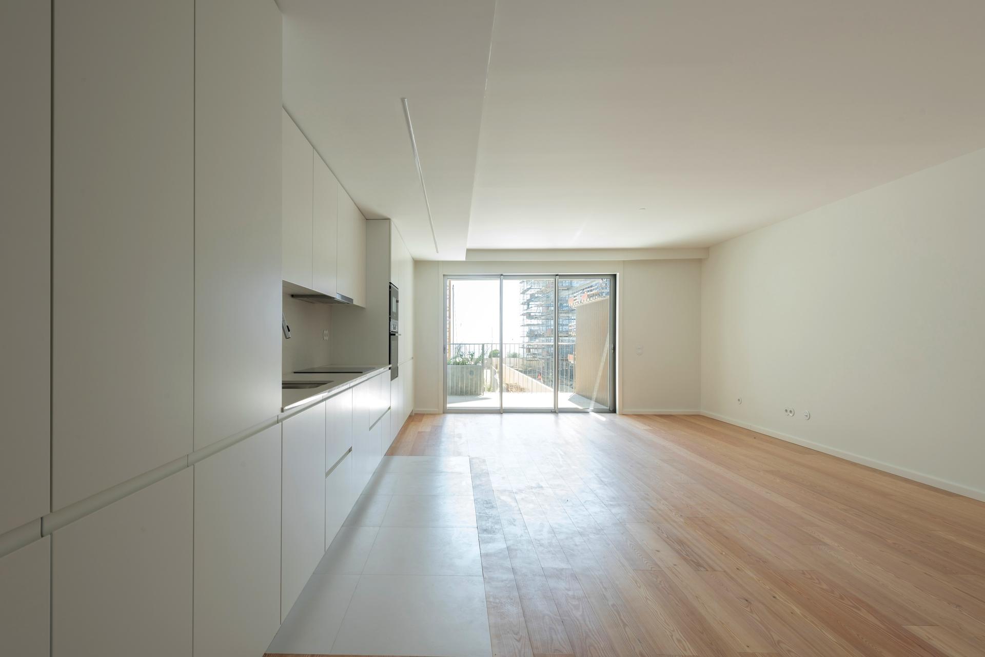 2-Bedroom Apartment in Vila Nova de Gaia — photograph 5