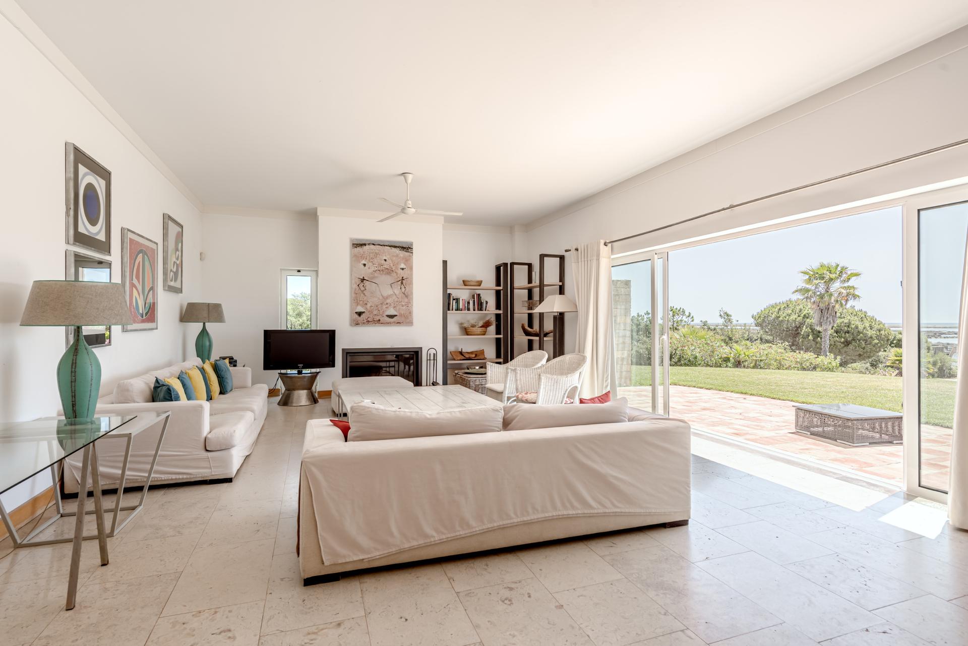 5-Bedroom House in Tavira — photograph 5