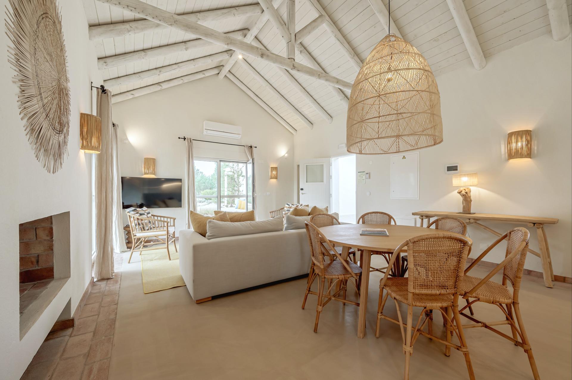 2-Bedroom House with Private Pool at Authentic Bicas — photograph 4