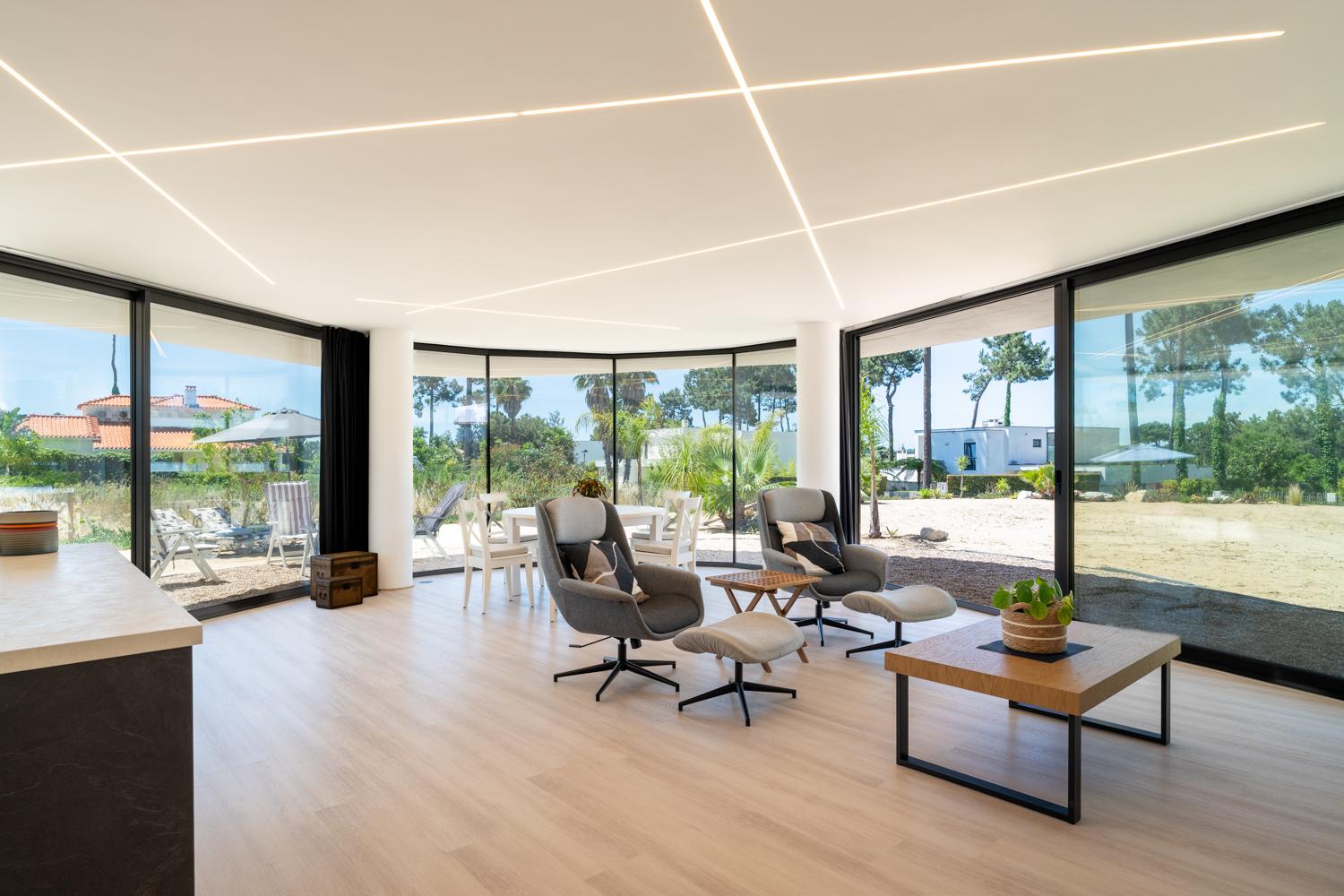5-Bedroom House in Herdade da Aroeira, Almada — photograph 4