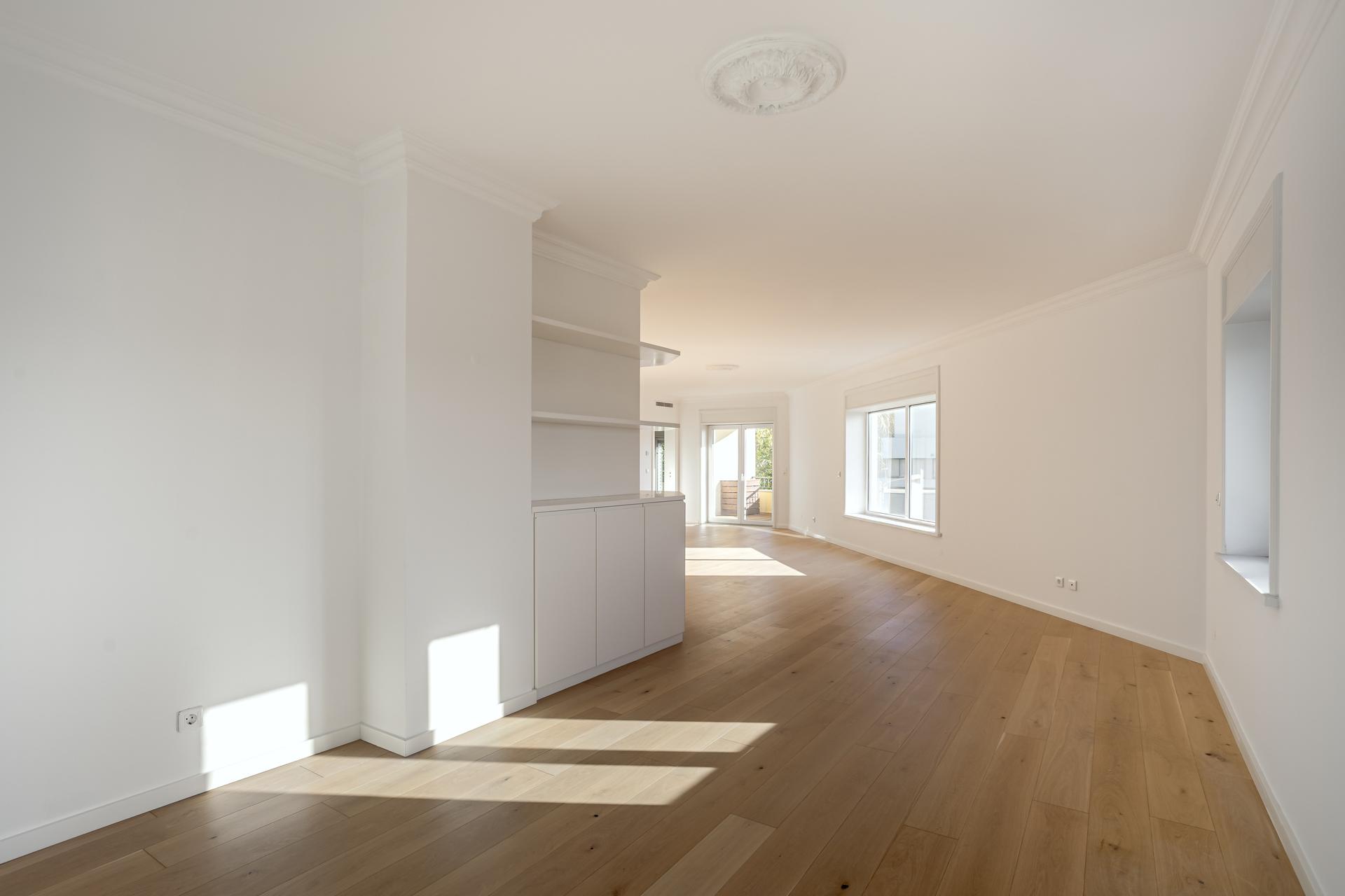 4-Bedroom Apartment with Sea Views in Estoril, Cascais — photograph 2