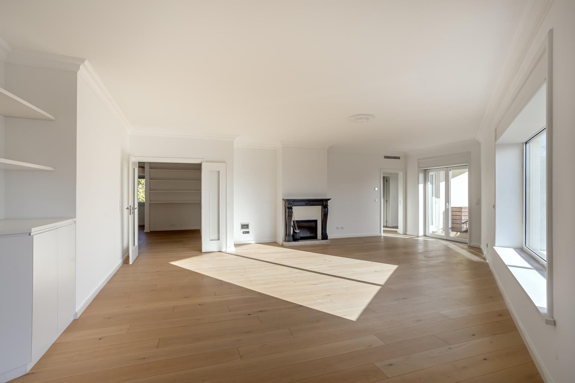 4-Bedroom Apartment with Sea Views in Estoril, Cascais — photograph 3