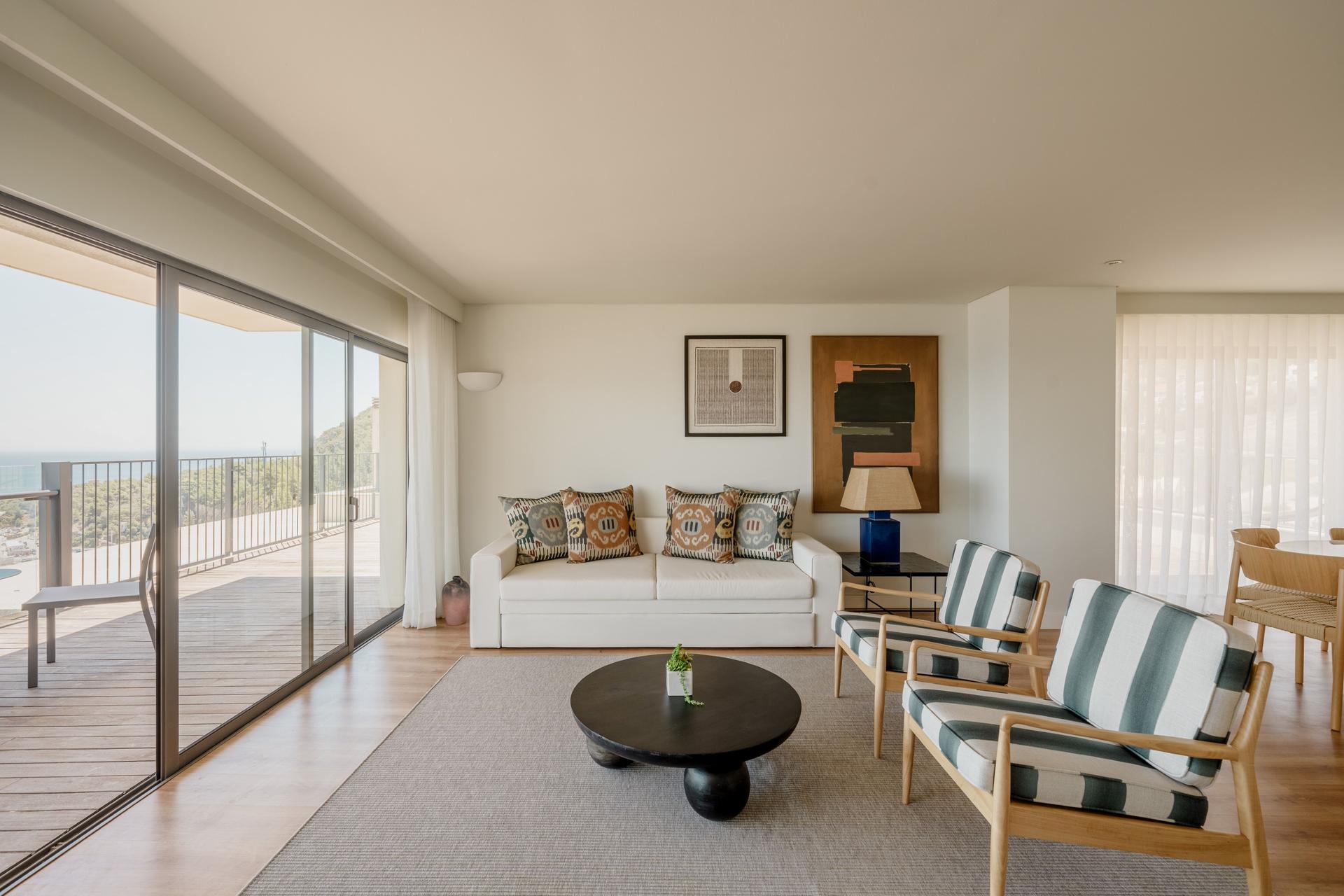 2-Bedroom Apartment in Sesimbra — photograph 2