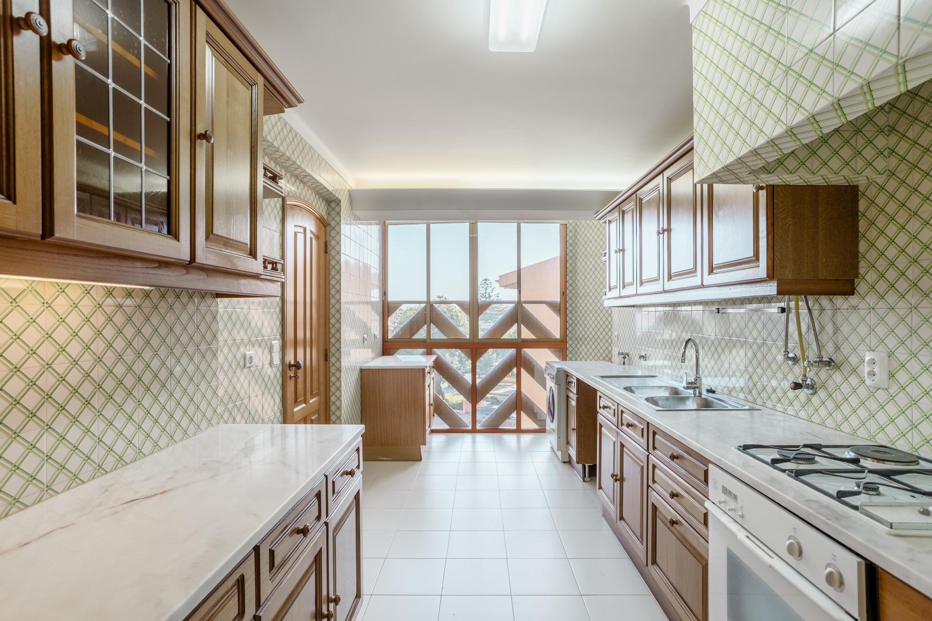 3-Bedroom Apartment with Pool in Cascais — photograph 5