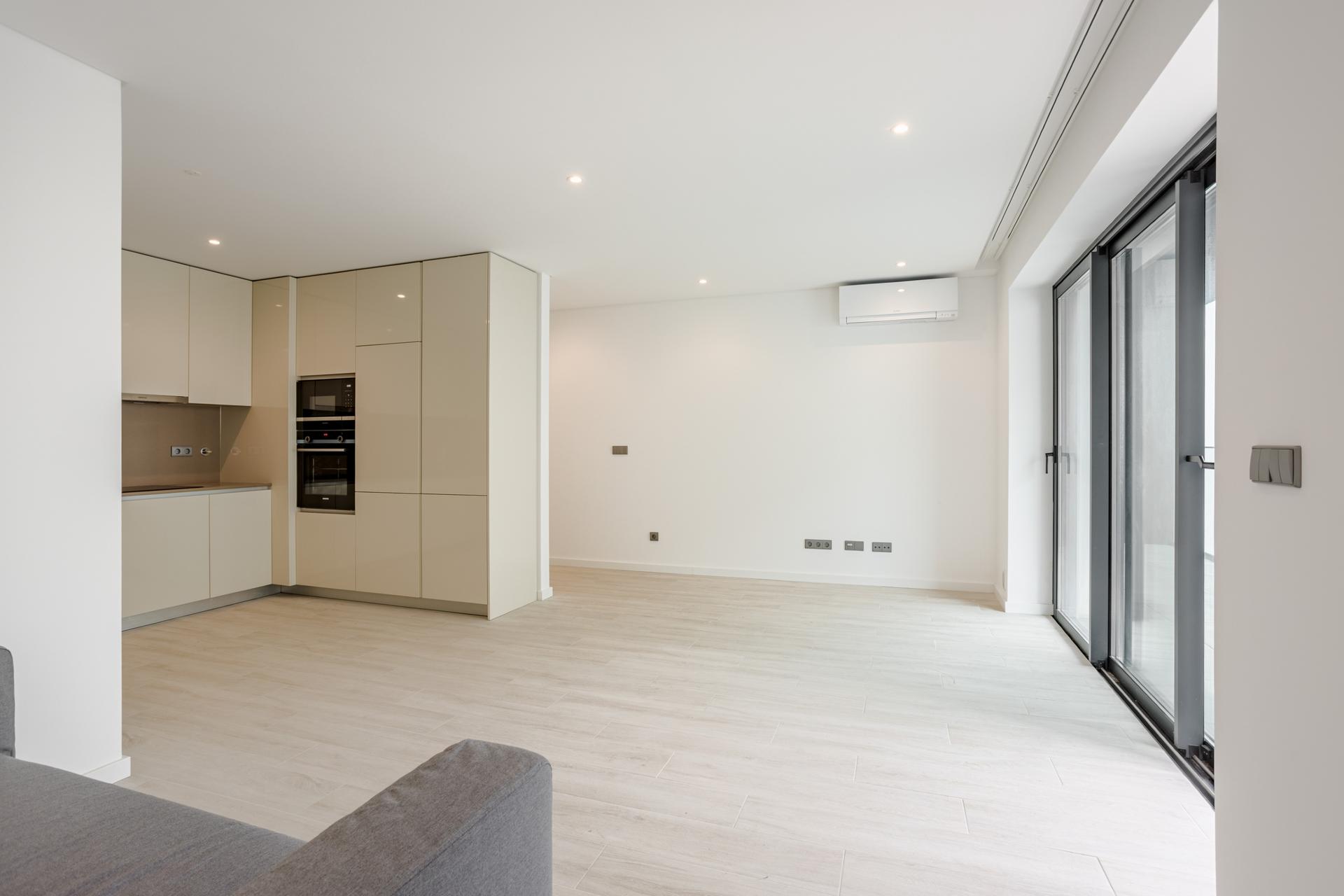 2-Bedroom Apartment with Pool in Loulé — photograph 5