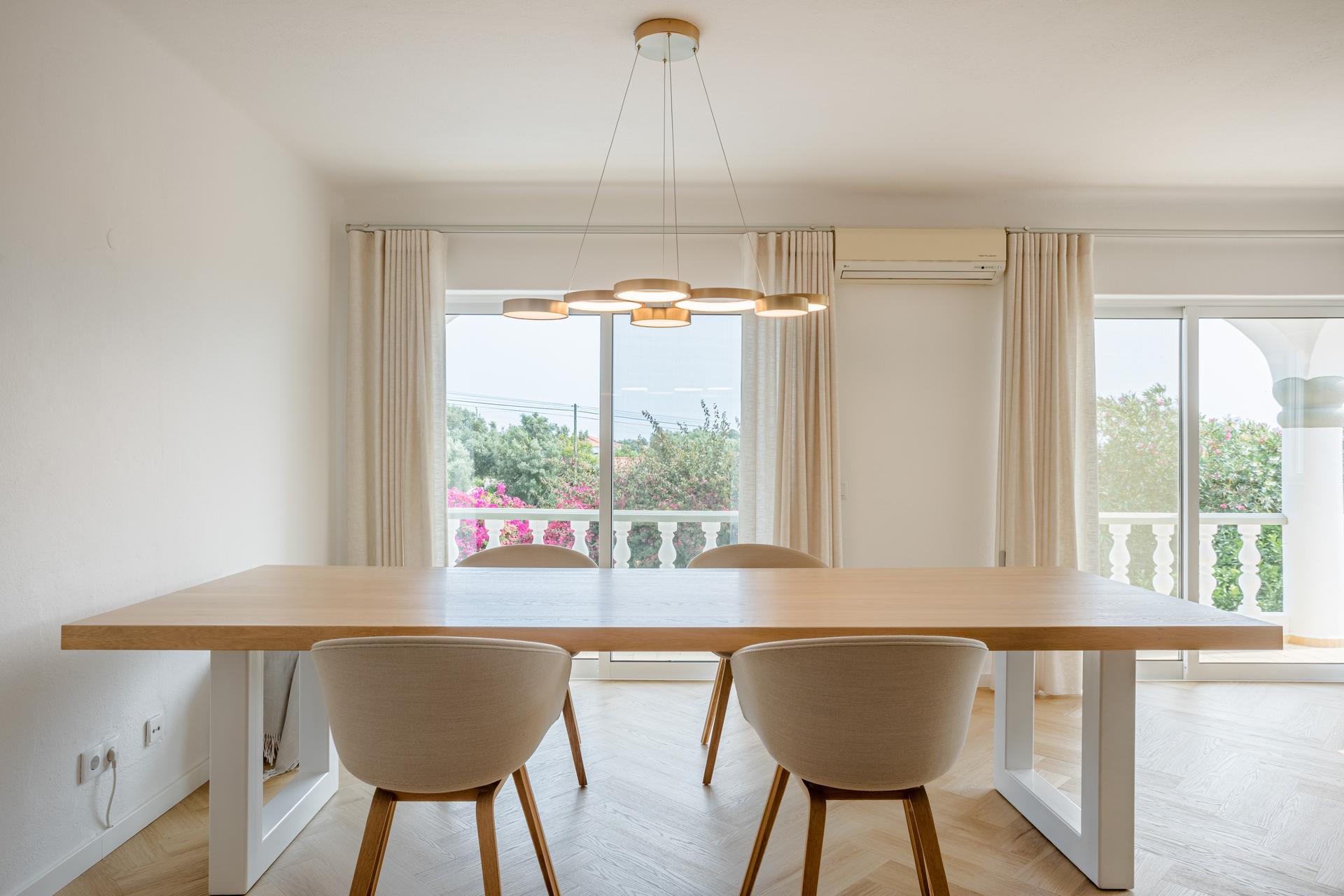 5-Bedroom House with Terrace in Loulé — photograph 4