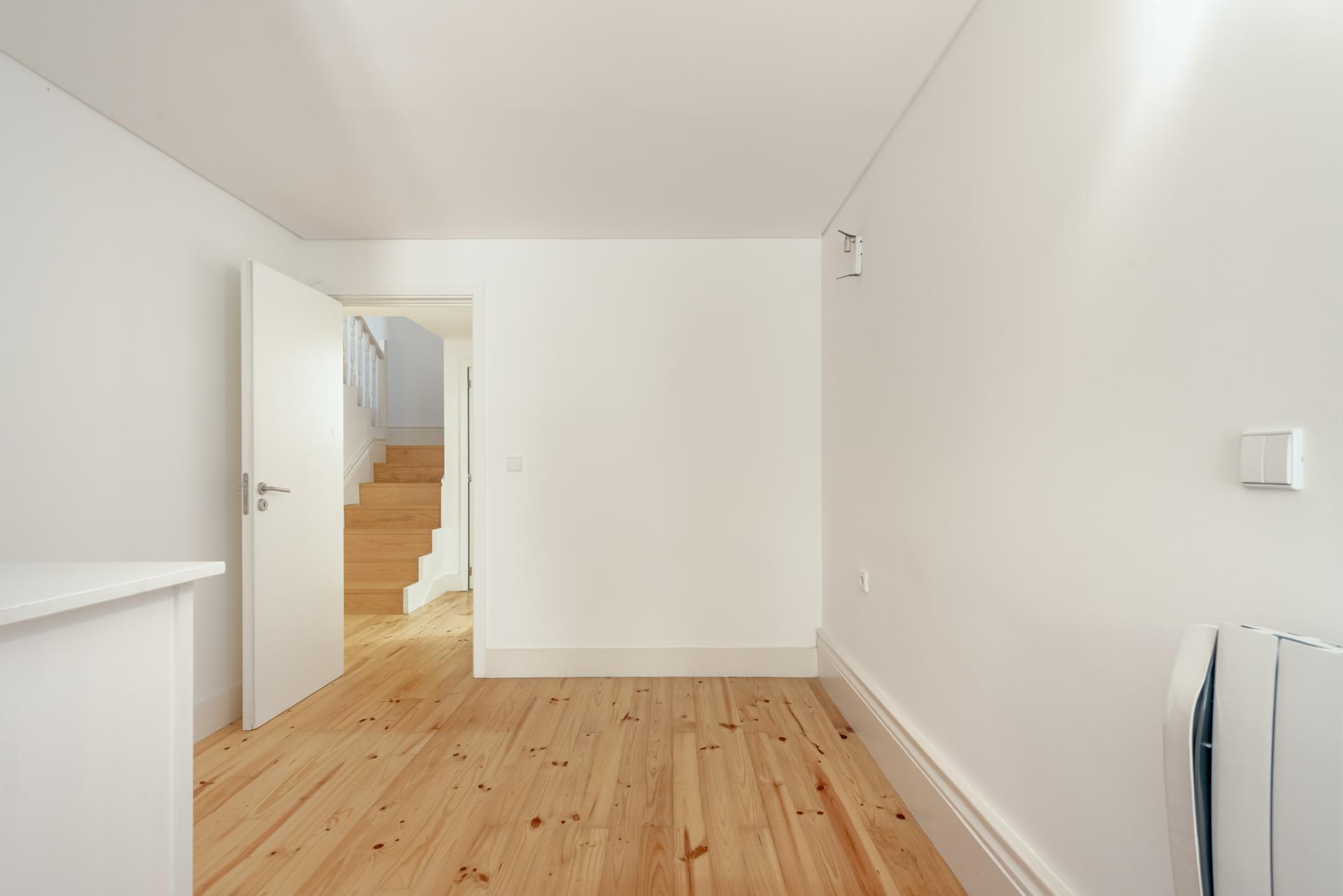 2-Bedroom Duplex in Porto — photograph 2