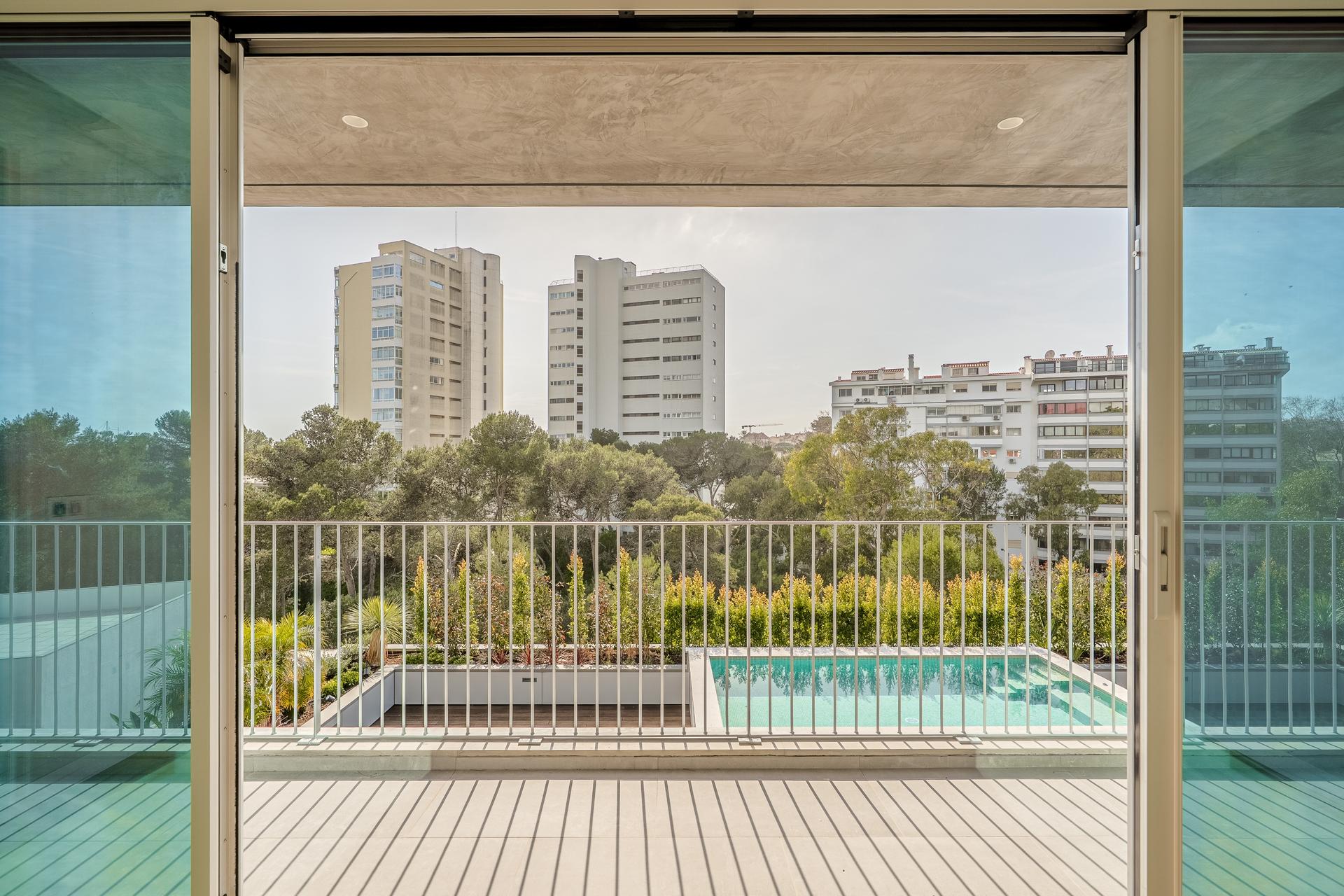 3-Bedroom House with Pool in Cascais — photograph 3
