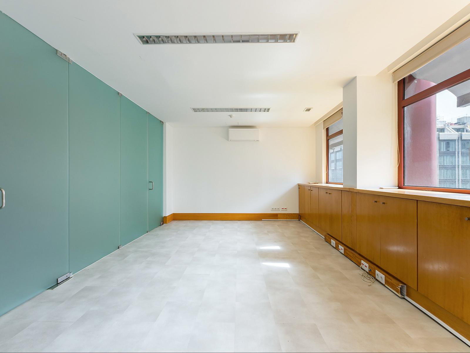 Office / Practice in Lisboa — photograph 2