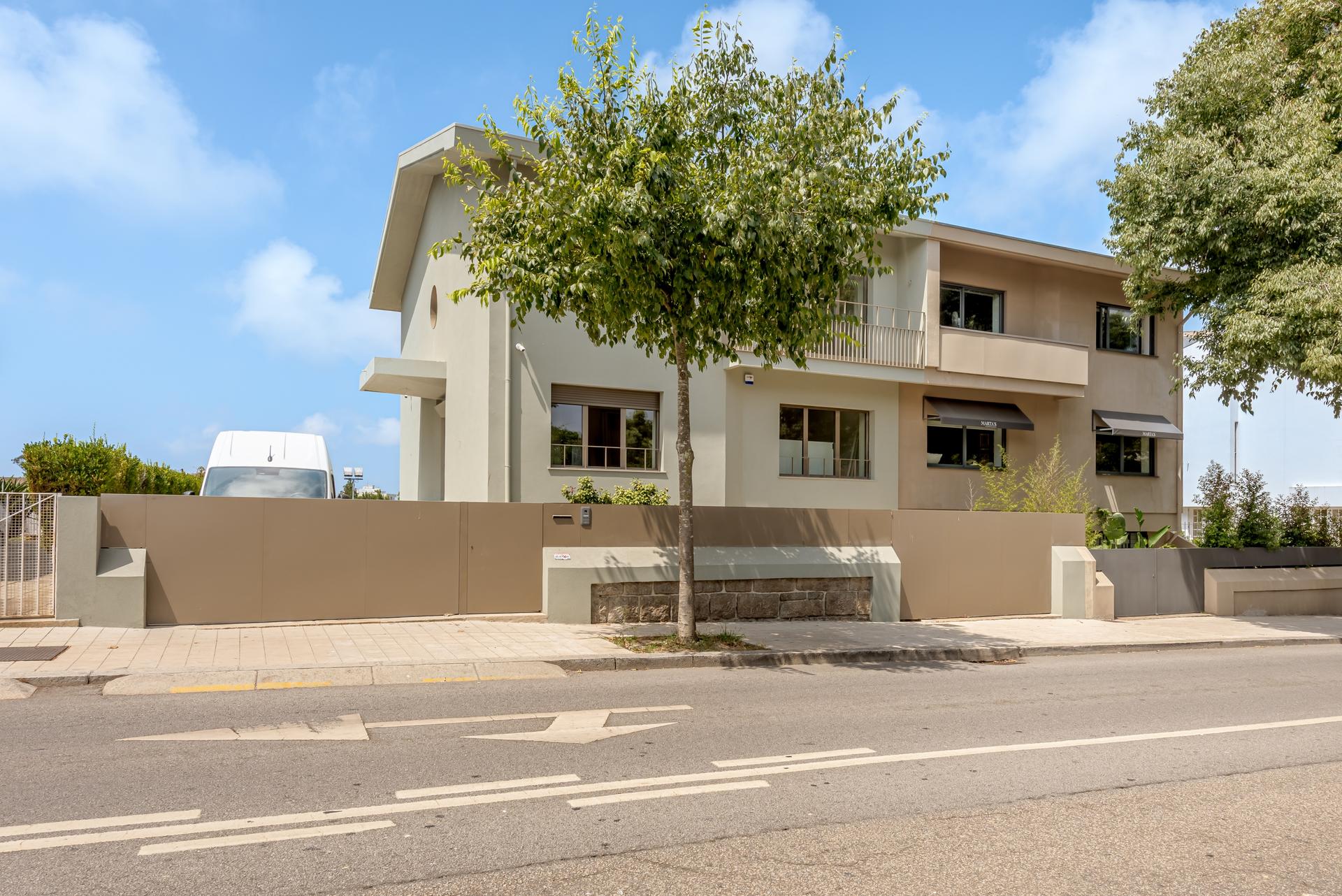 5-Bedroom House in Cristo Rei, Porto — photograph 4
