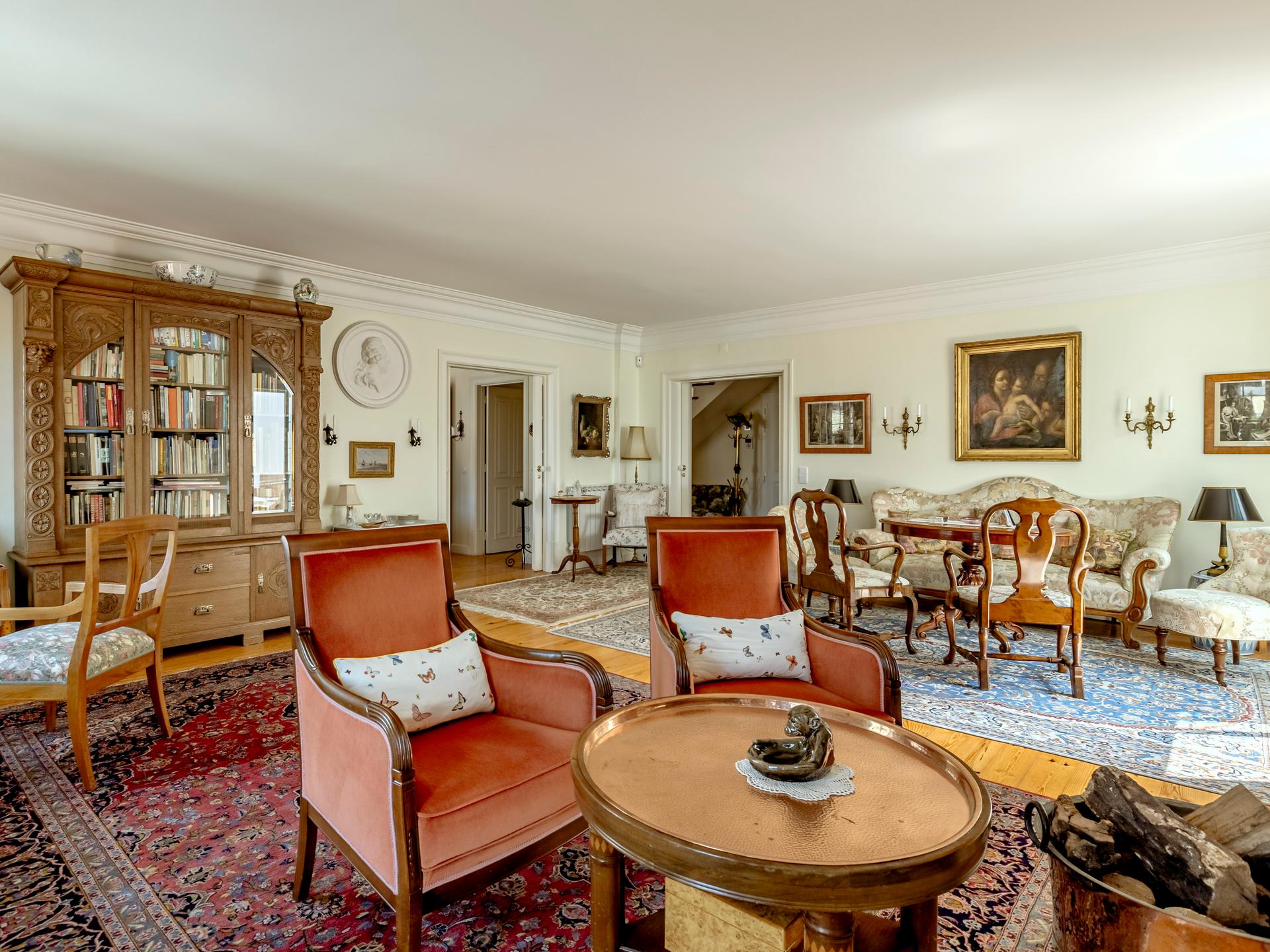 6-Bedroom Apartment in Cascais — photograph 4
