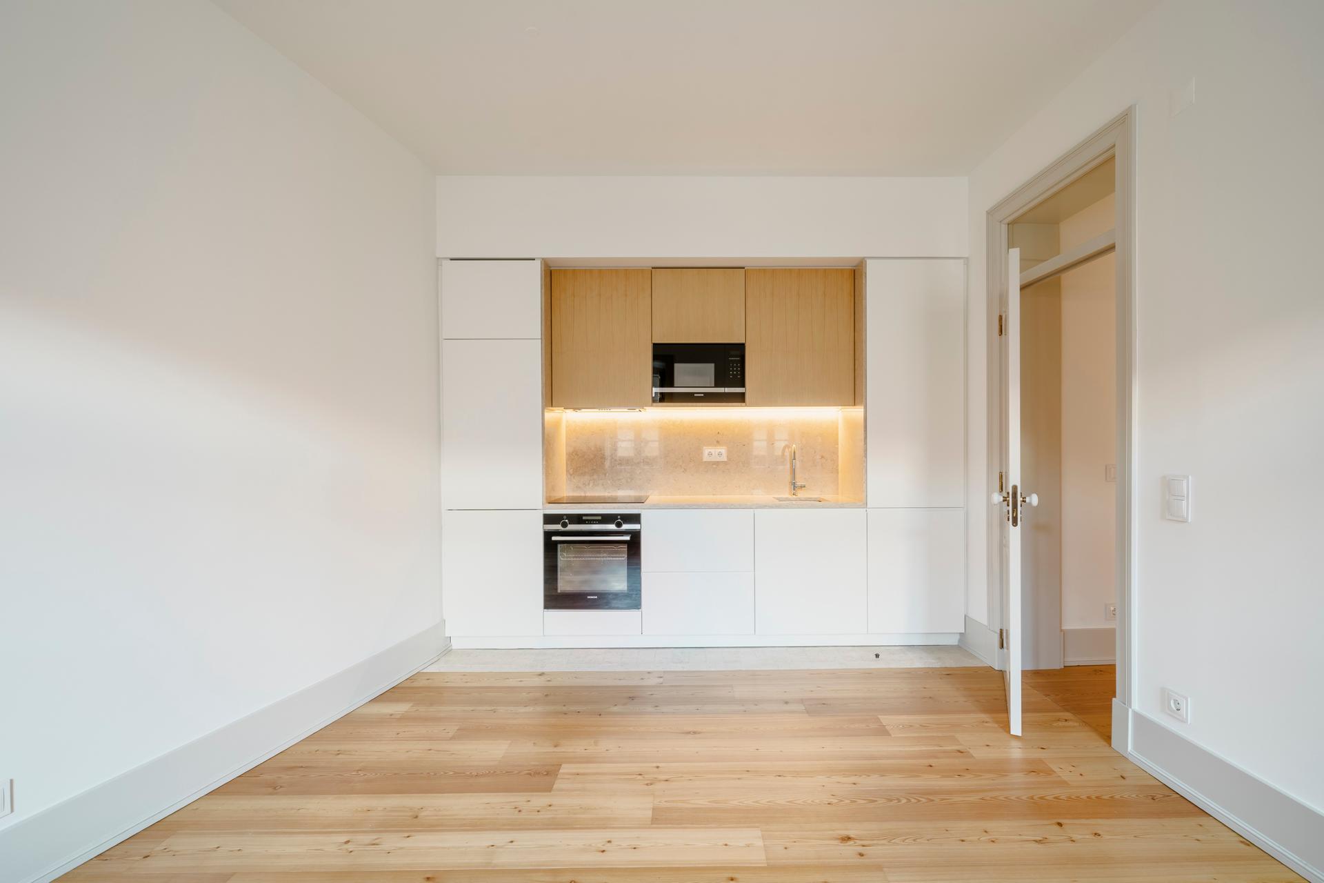 2-Bedroom Apartment in Calçadinha do Tijolo, Lisboa — photograph 4