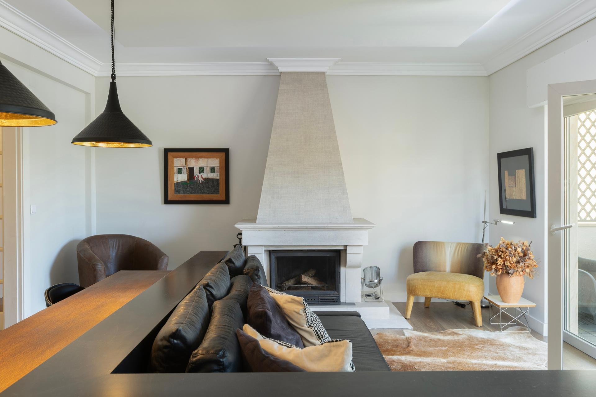 2-Bedroom Apartment in Cascais — photograph 3