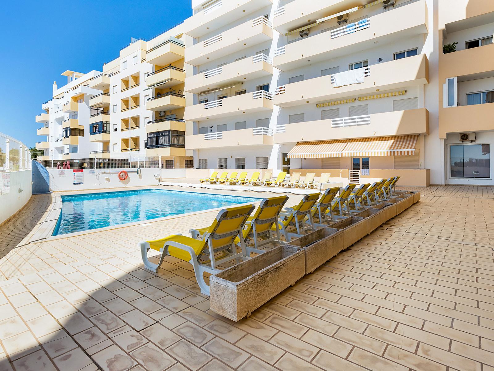 2-Bedroom Apartment with Sea Views in Loulé — photograph 4