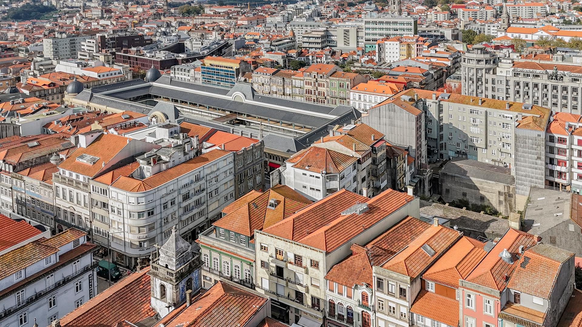 4-Bedroom Apartment in Porto — photograph 5