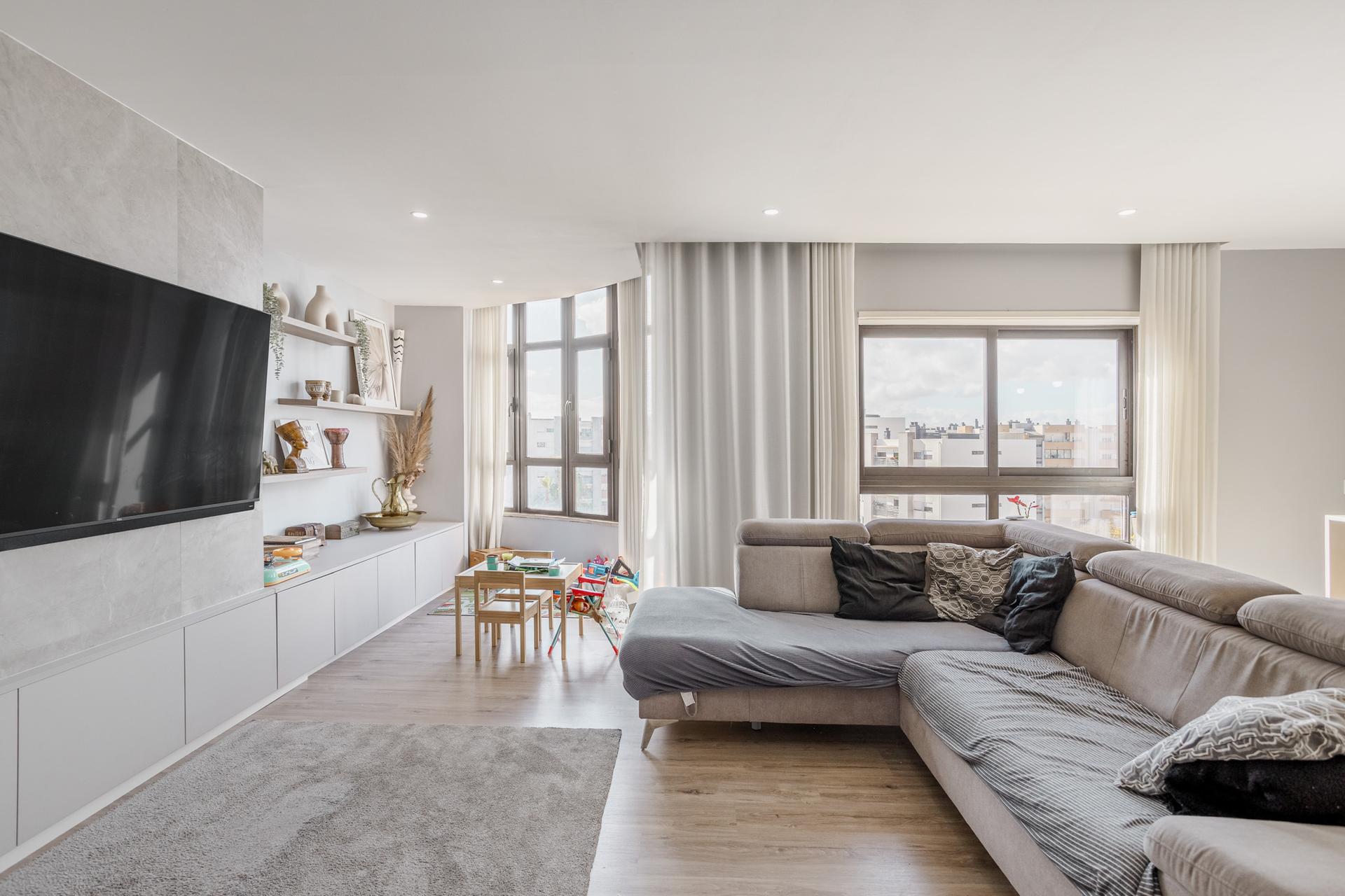 5-Bedroom Apartment in Faro — photograph 5