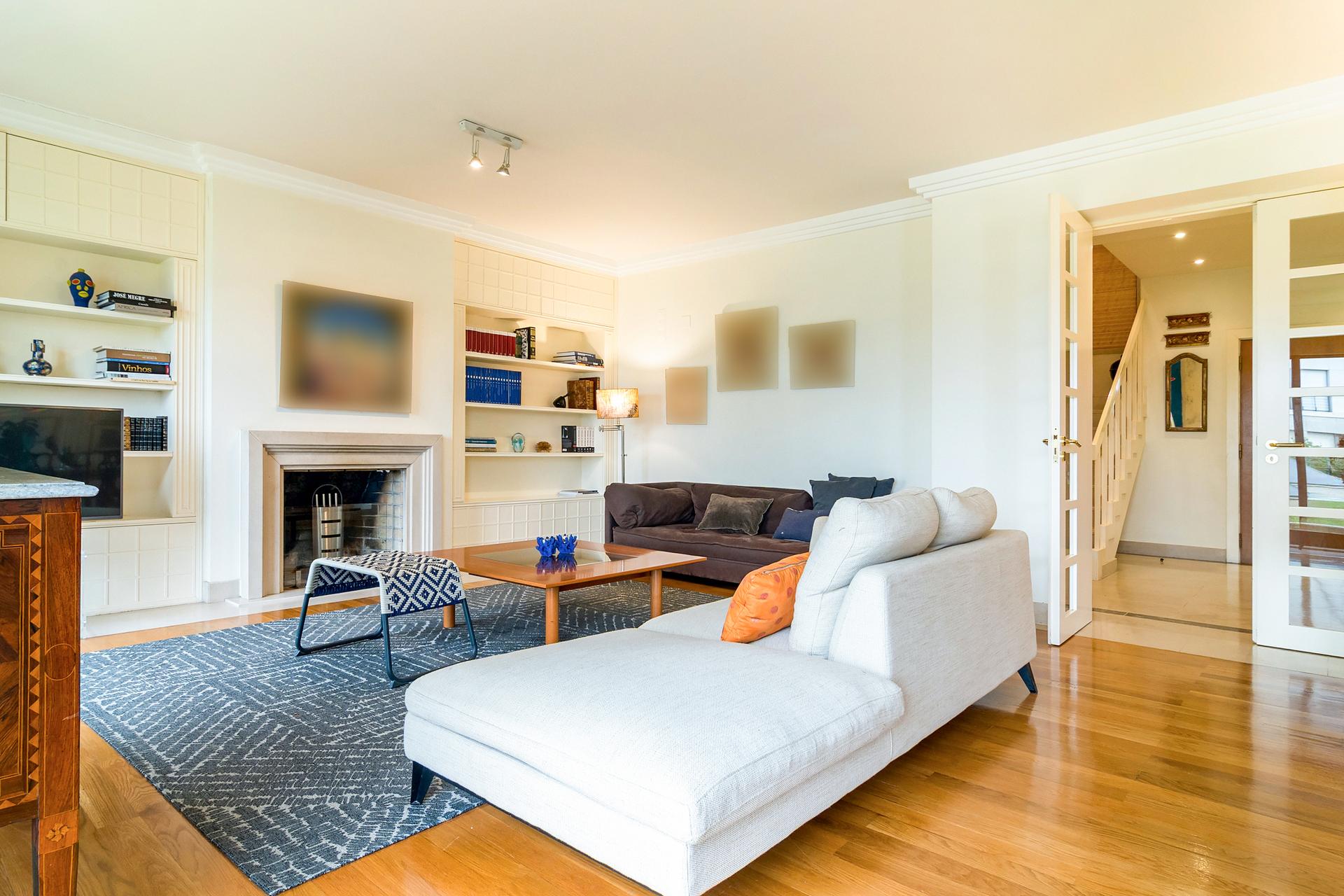 3-Bedroom Apartment in Graça, Lisboa — photograph 4
