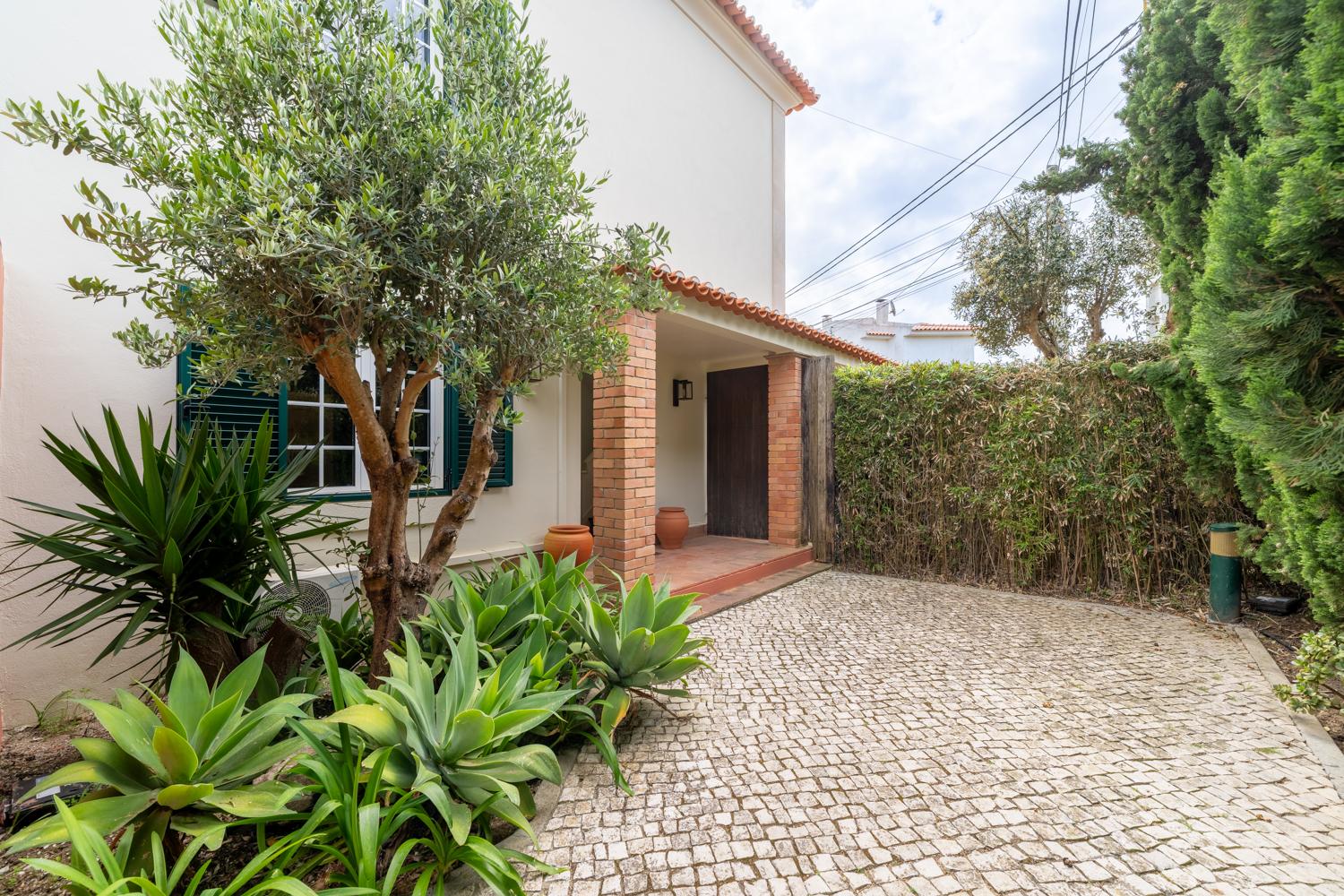 4-Bedroom House in Areia, Cascais — photograph 2