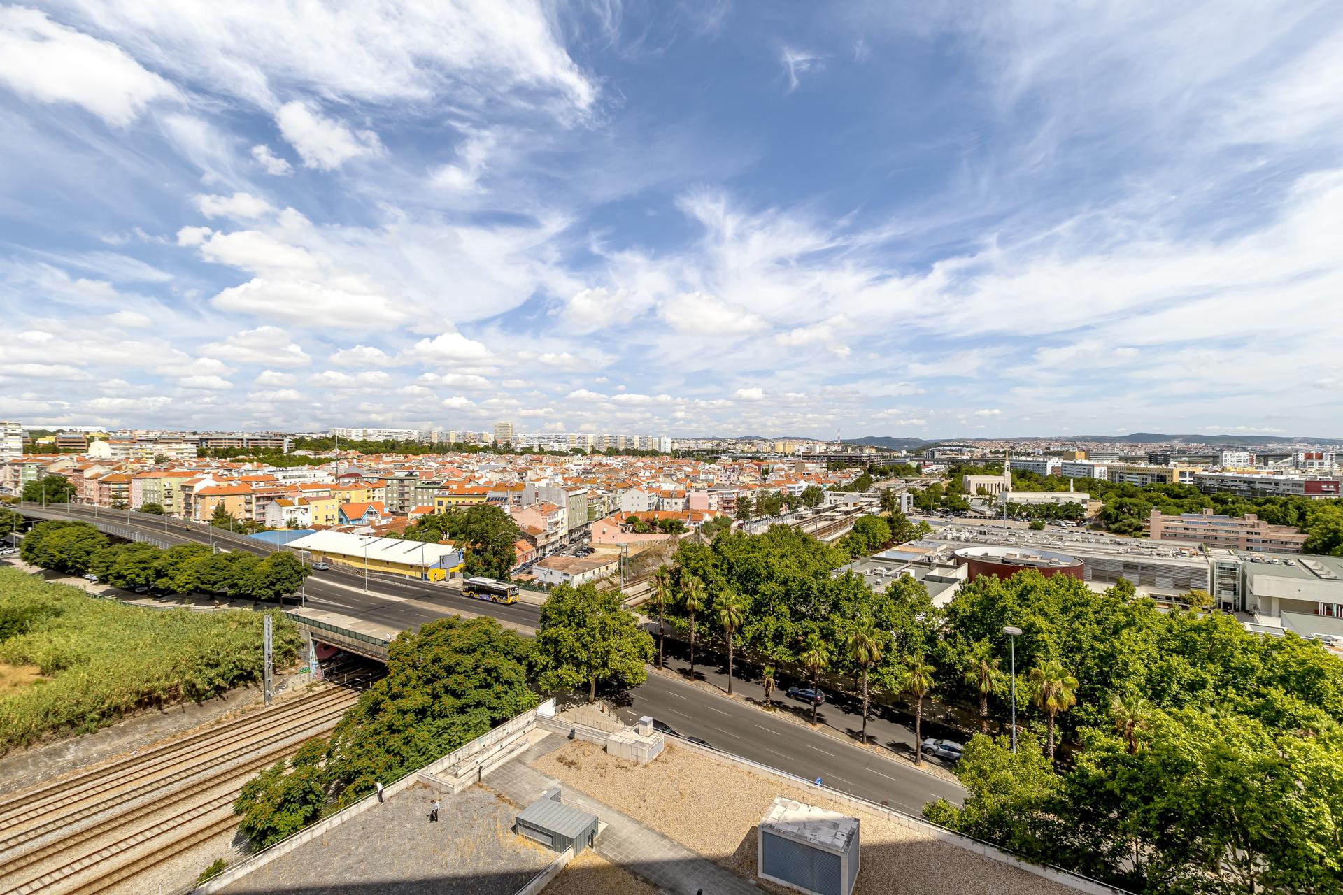 1-Bedroom Apartment in Parque das Nações, Lisboa — photograph 4