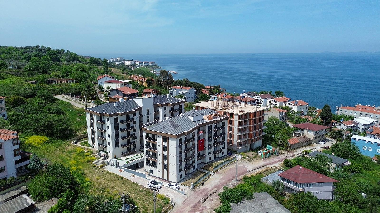 Apartments in Koru Bld. (Cumhuriyet Mh.), Çınarcık — photograph 2