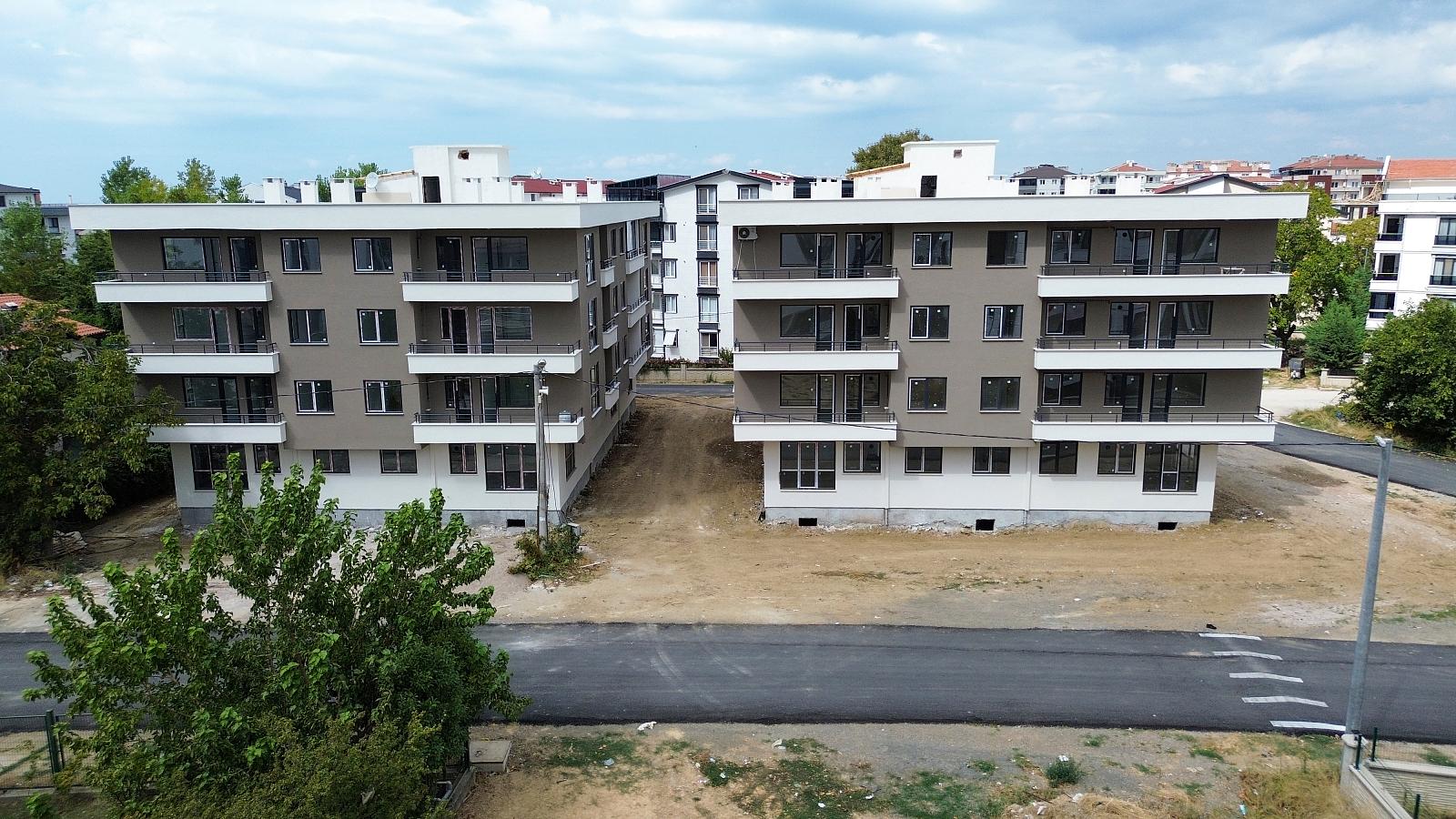 Apartments in Teşvikiye Bld. (Karşıyaka Mh.), Çınarcık — photograph 2